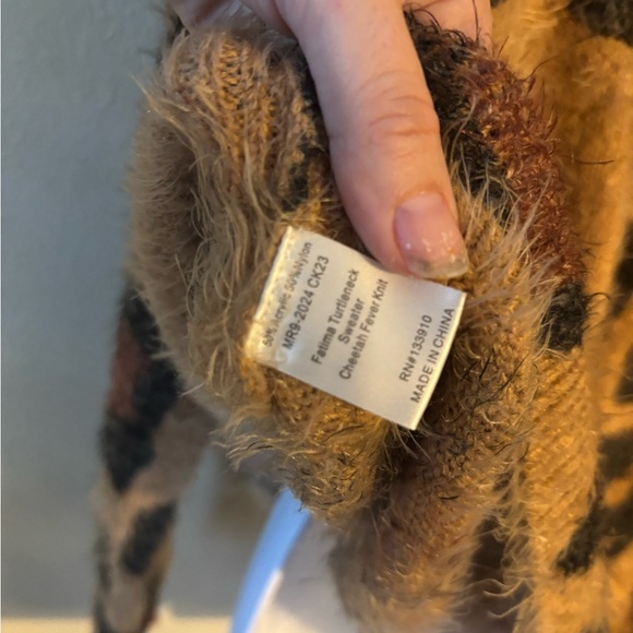 Show Me Your Mumu Women's Cheetah Fever Sweater - Picture 7 of 7